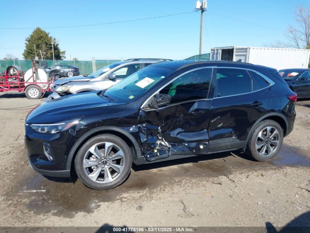 1FMCU9JZXPUB41868 Ford Escape Platinum