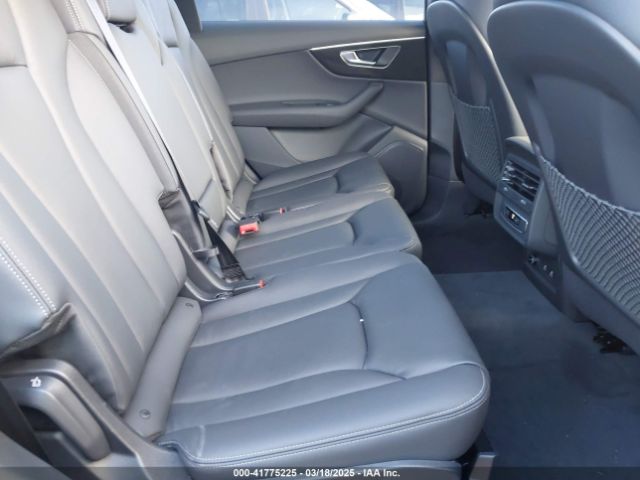 2025 AUDI Q7 WA1ACBF7XSD020452 Photo 7