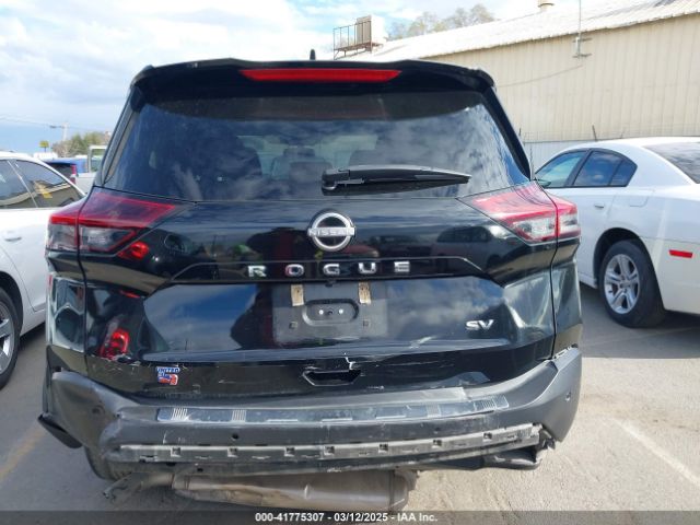 5N1BT3BA9NC707462 Nissan Rogue Sv Fwd