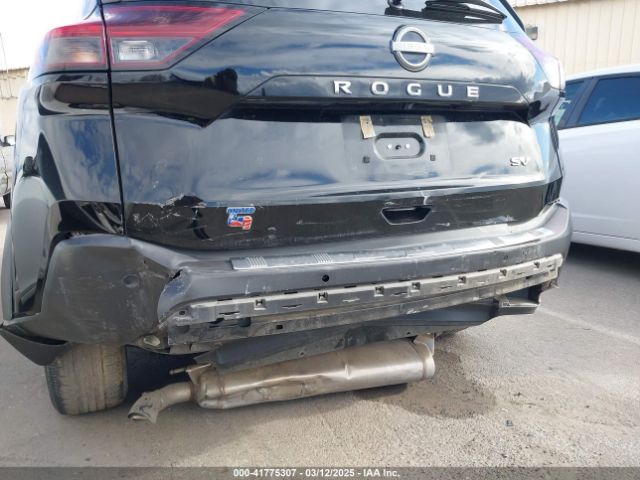 5N1BT3BA9NC707462 Nissan Rogue Sv Fwd