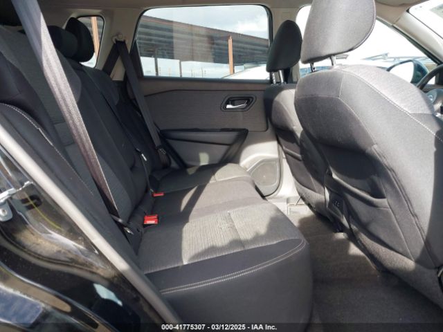 5N1BT3BA9NC707462 Nissan Rogue Sv Fwd