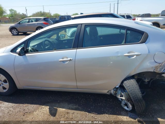 KNAFK4A6XF5346483 KIA FORTE LX