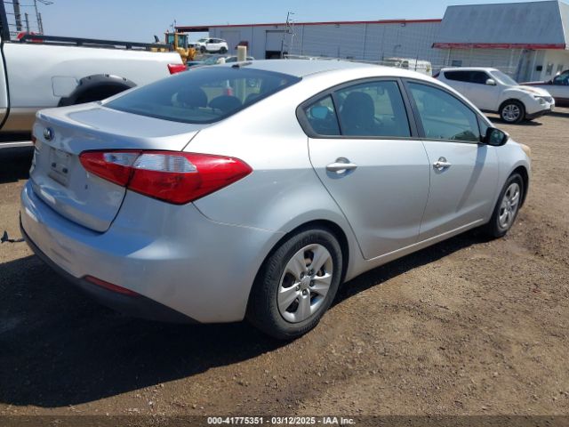 KNAFK4A6XF5346483 KIA FORTE LX