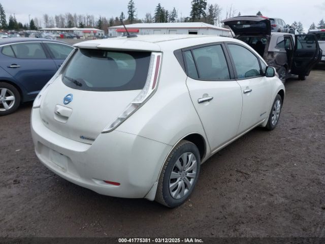 1N4AZ0CP2FC328942 Nissan LEAF S