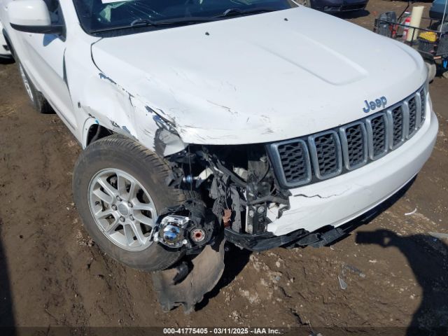 1C4RJFAG0JC322138 Jeep Grand Cherokee Laredo E 4x4