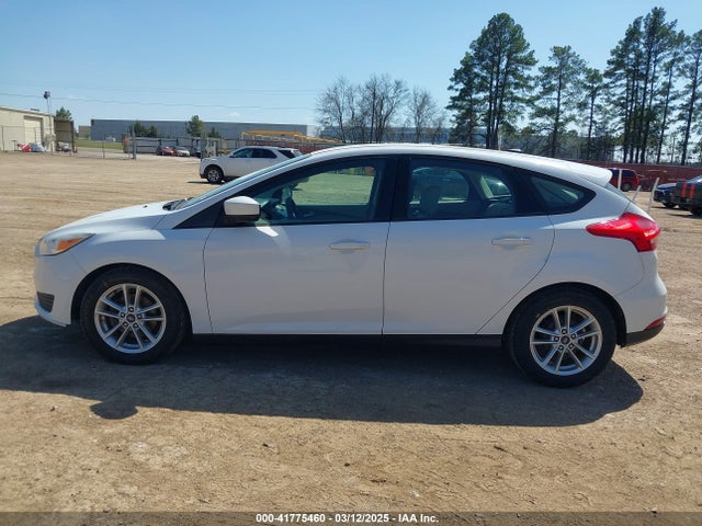 Ford FOCUS SE 2018 1FADP3K24JL231986 Image 14