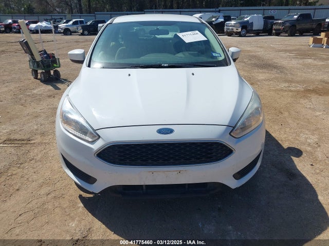 Ford FOCUS SE 2018 1FADP3K24JL231986 Image 6