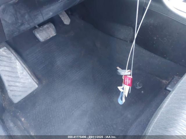 5YFBURHE4JP842882 Toyota COROLLA LE