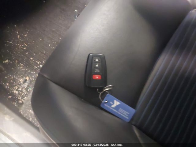 2T3E6RFV6RW050017 Toyota Rav4 Hybrid Xse
