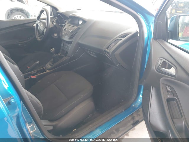 Ford FOCUS SE 2016 1FADP3K28GL255006 Image 22