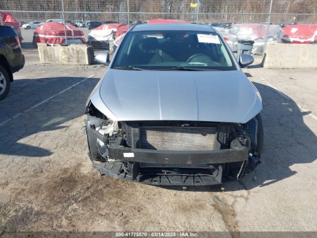 5NPD84LF0LH565812 Hyundai ELANTRA SEL