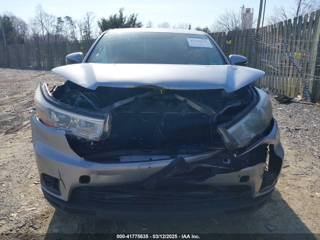 5TDZARFH9FS013289 Toyota Highlander Le