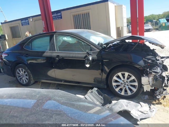 4T1B11HKXKU815590 Toyota CAMRY LE