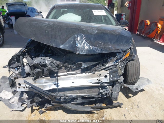 4T1B11HKXKU815590 Toyota CAMRY LE