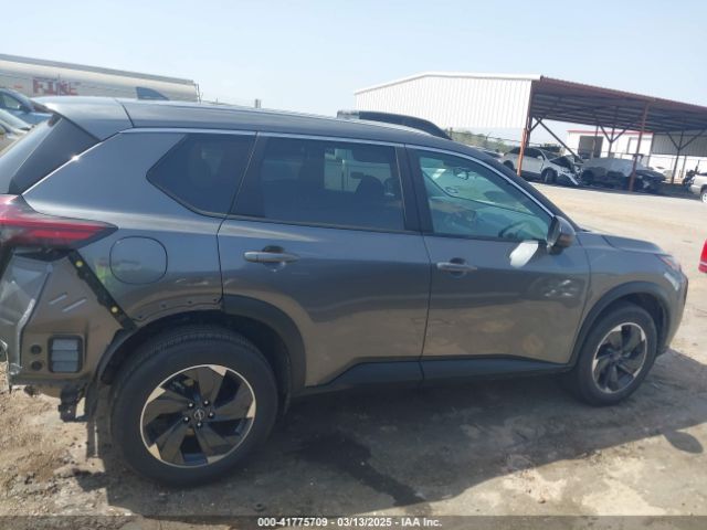 5N1BT3BA1SC764606 Nissan Rogue Sv Fwd