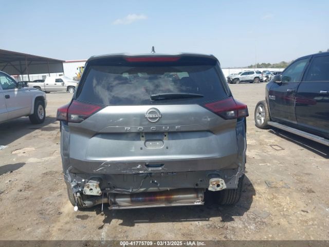 5N1BT3BA1SC764606 Nissan Rogue Sv Fwd