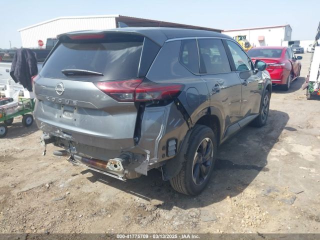 5N1BT3BA1SC764606 Nissan Rogue Sv Fwd