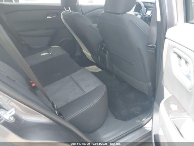 5N1BT3BA1SC764606 Nissan Rogue Sv Fwd