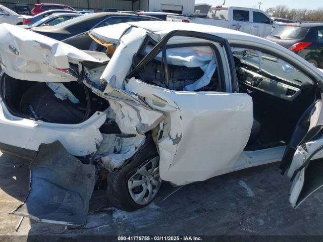 5YFBURHE1FP225172 Toyota COROLLA LE