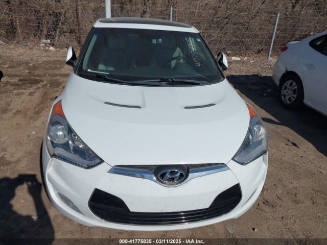 KMHTC6AD6EU194151 Hyundai Veloster Base W/gray