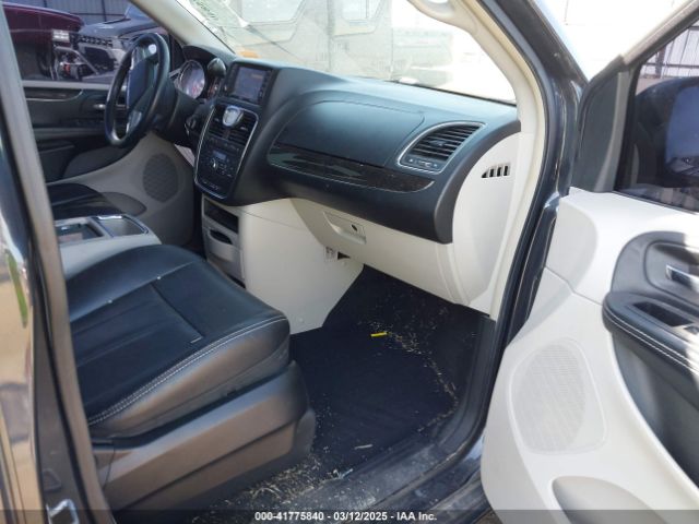 2C4RC1BG0ER208505 Chrysler Town & Country Touring