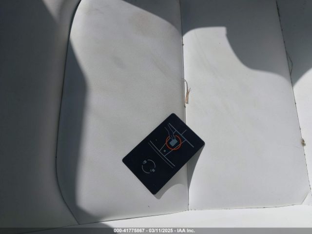 2023 TESLA MODEL 3 5YJ3E1EA8PF682790 Photo 10