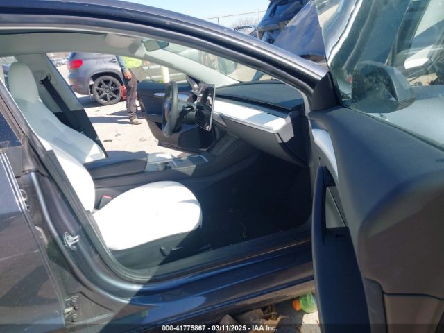 2023 TESLA MODEL 3 5YJ3E1EA8PF682790 Photo 4