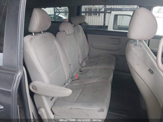 KNDMB5C12G6085086 KIA SEDONA LX