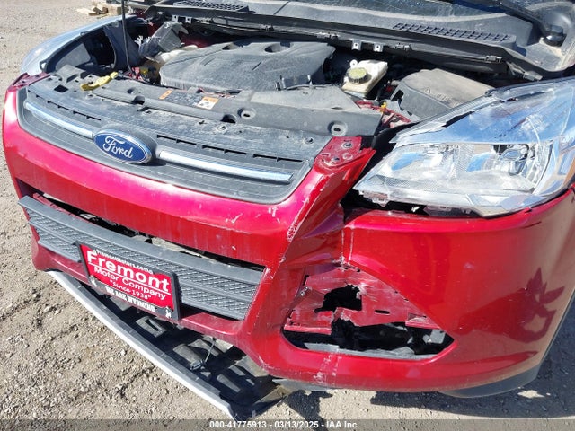1FMCU9G9XFUC12587 Ford ESCAPE SE