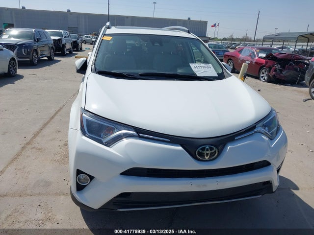 JTMWFREV3JJ187649 Toyota Rav4 Xle