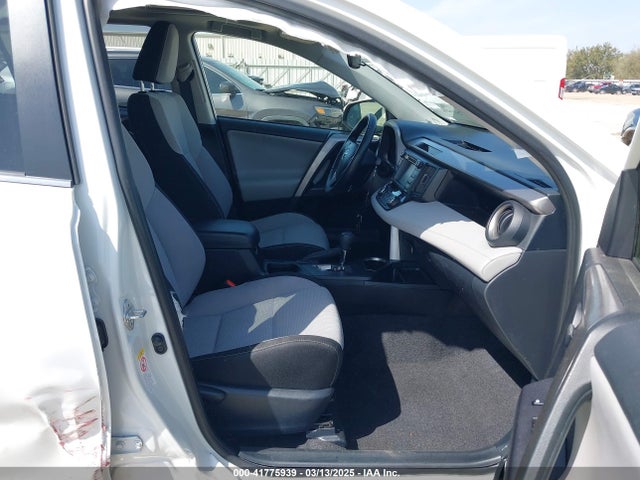 JTMWFREV3JJ187649 Toyota Rav4 Xle