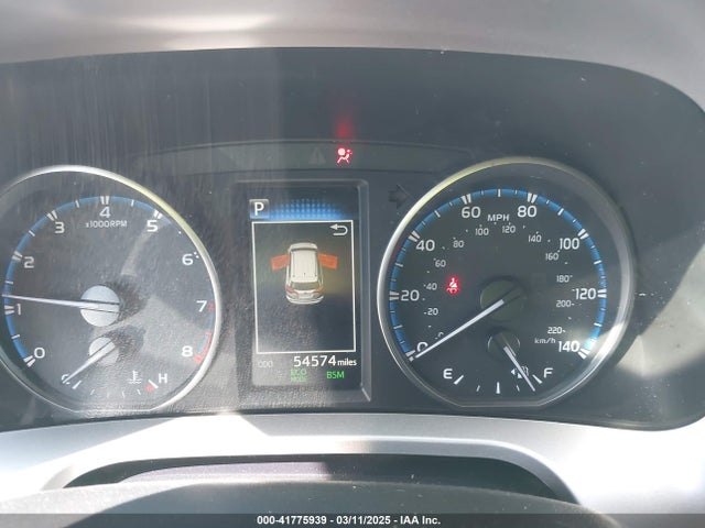 JTMWFREV3JJ187649 Toyota Rav4 Xle
