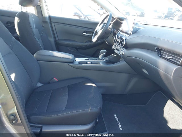 Nissan SENTRA SV 2025 3N1AB8CV9SY288312 Image 5