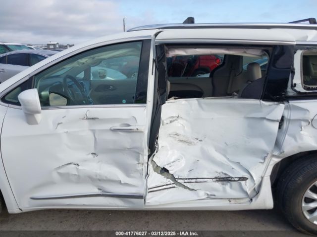 2C4RC1BG7JR141430 Chrysler Pacifica Touring L