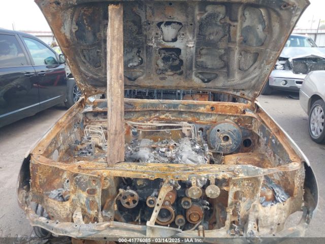 5TFLU4EN2FX137373 Toyota Tacoma Base V6