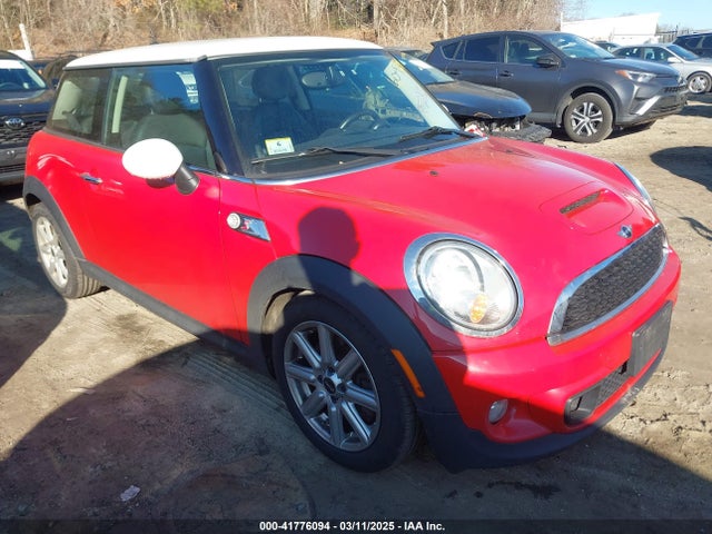 2011 MINI COOPER S WMWSV3C58BTY13782 Photo 0