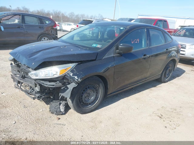 Ford FOCUS S 2016 1FADP3E25GL250244 Image 2