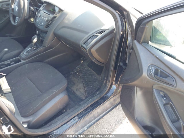 Ford FOCUS S 2016 1FADP3E25GL250244 Image 5