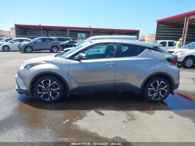 NMTKHMBX5JR009504 Toyota C-HR XLE