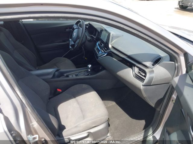 NMTKHMBX5JR009504 Toyota C-HR XLE