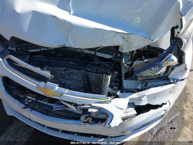 1G1PC5SBXF7237721 Chevrolet Cruze 1lt Auto