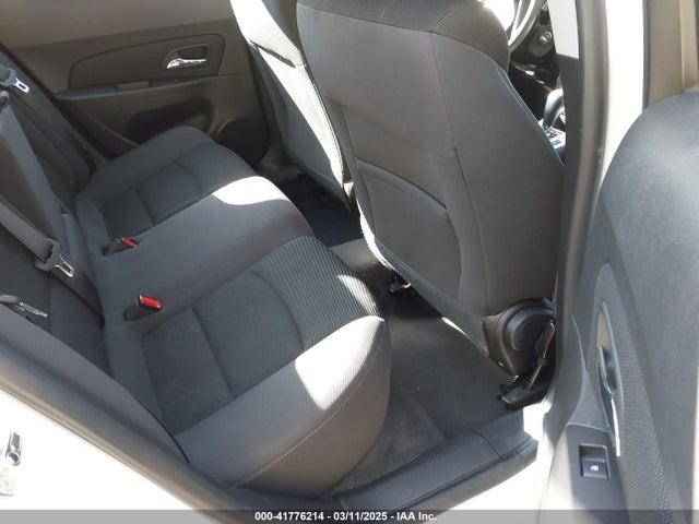 1G1PC5SBXF7237721 Chevrolet Cruze 1lt Auto