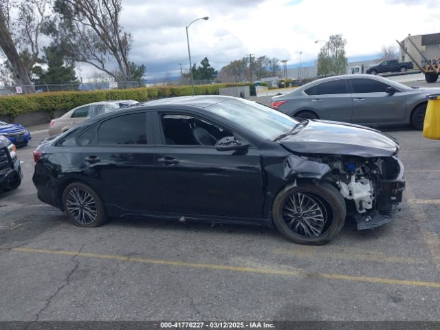 3KPF54AD1PE652633 KIA Forte Gt-line