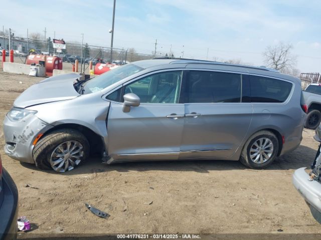 2C4RC1BG7JR101736 Chrysler Pacifica Touring L