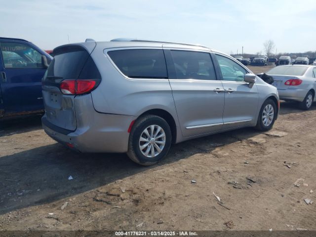 2C4RC1BG7JR101736 Chrysler Pacifica Touring L