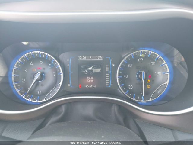 2C4RC1BG7JR101736 Chrysler Pacifica Touring L