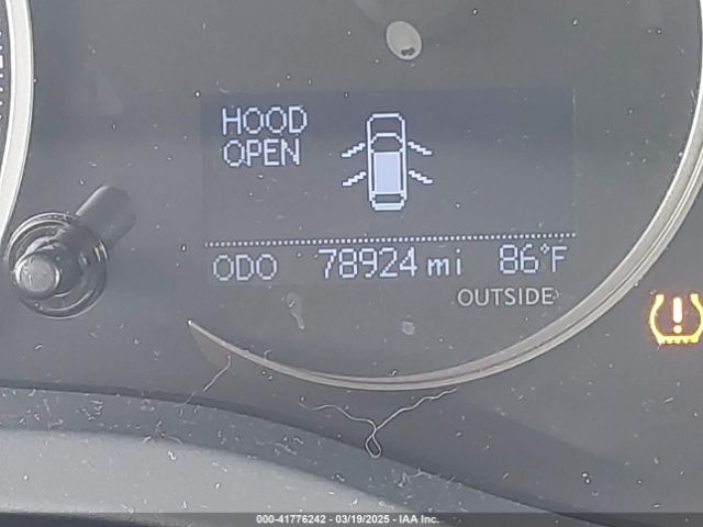 JTHKD5BH0E2182578 Lexus CT 200H