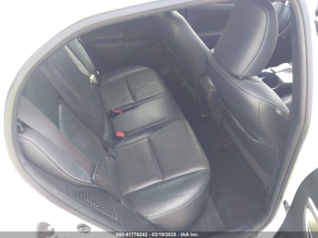 JTHKD5BH0E2182578 Lexus CT 200H