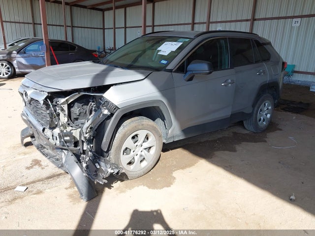 2T3H1RFV0KW052444 Toyota RAV4 LE
