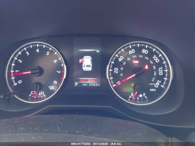 2T3H1RFV0KW052444 Toyota RAV4 LE